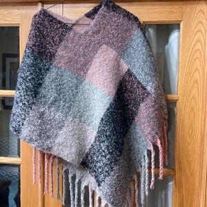 OS fuzzy poncho